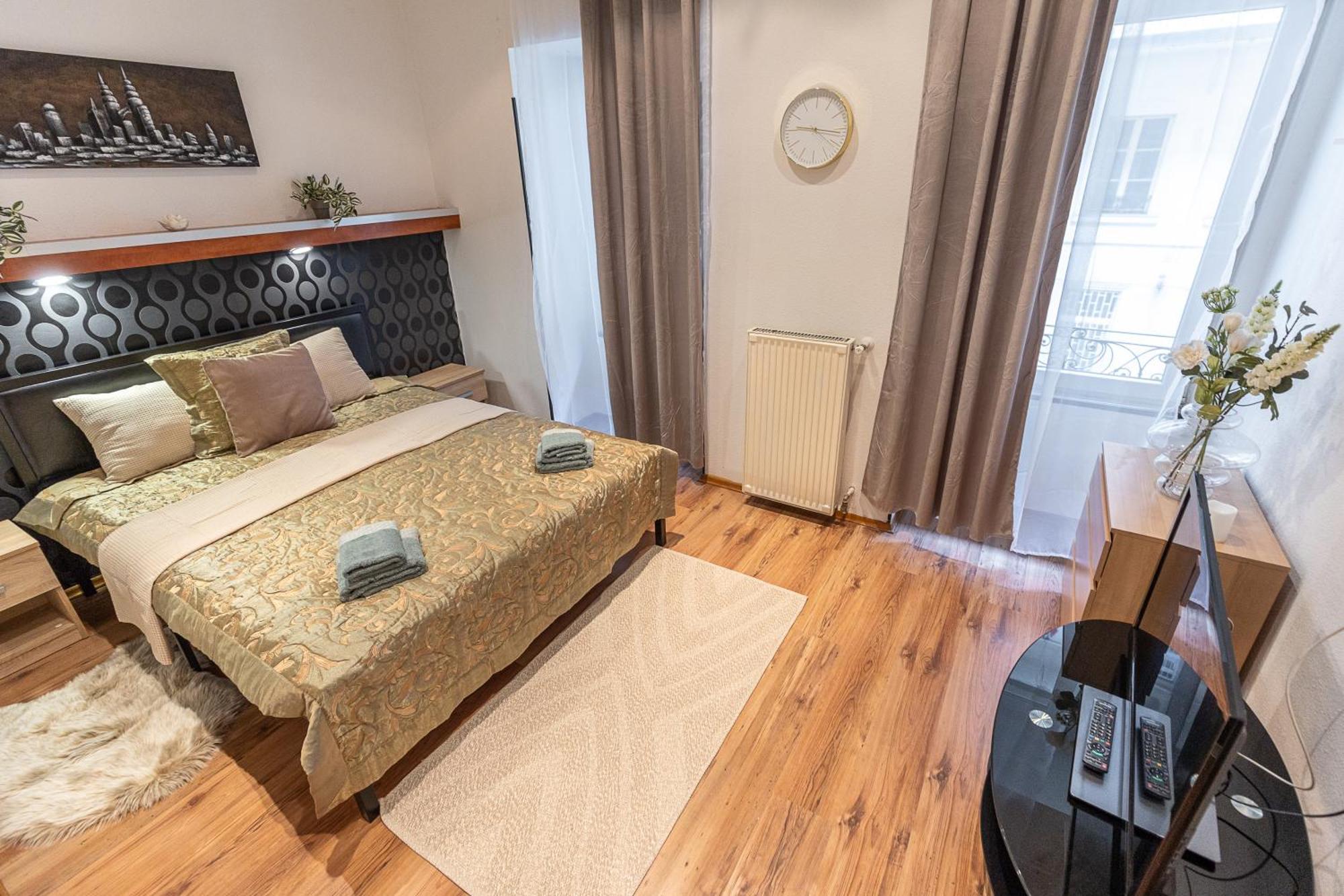 City Vibes Apartment - 3 Bdrms Budapest Esterno foto