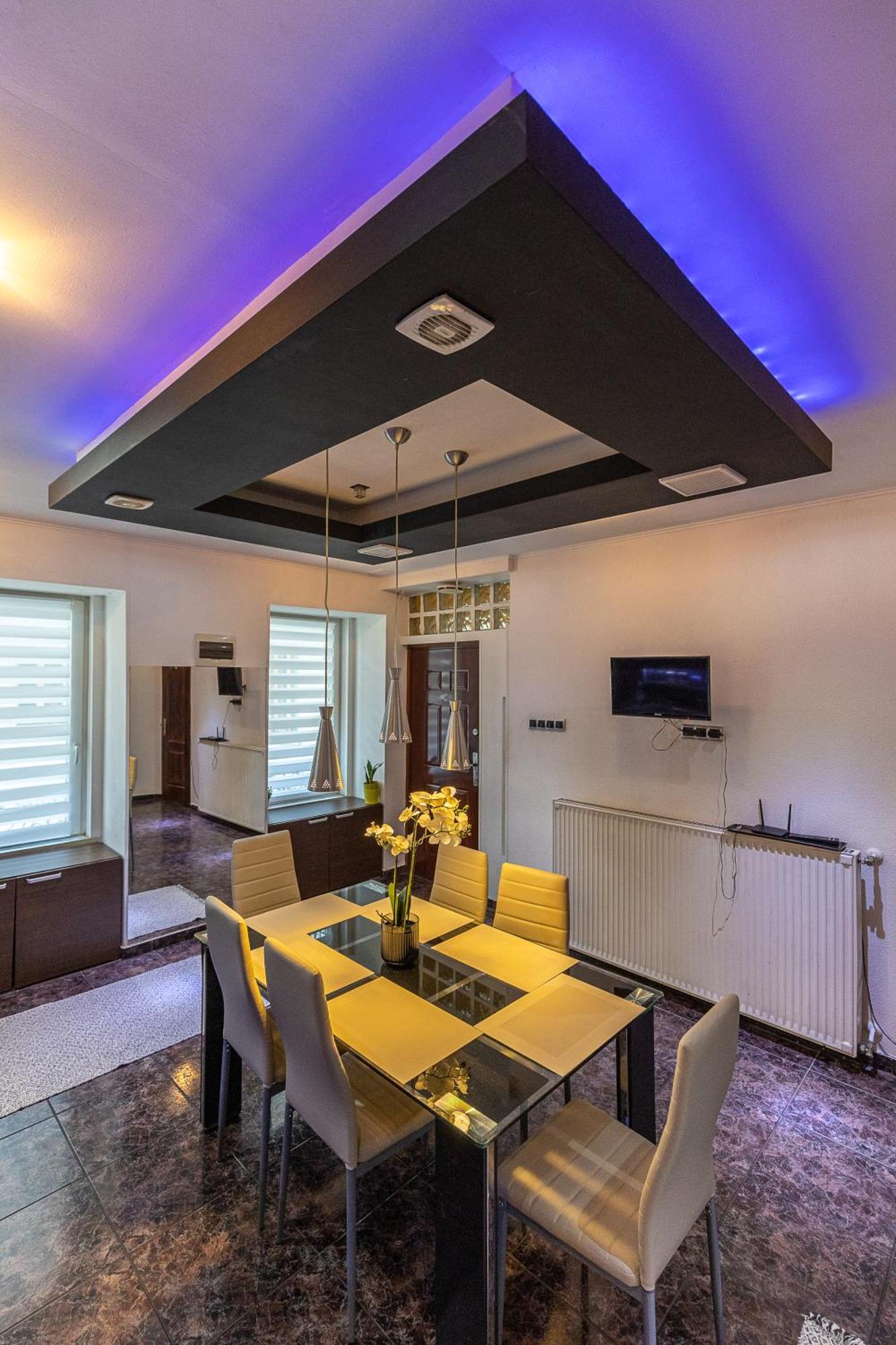 City Vibes Apartment - 3 Bdrms Budapest Esterno foto