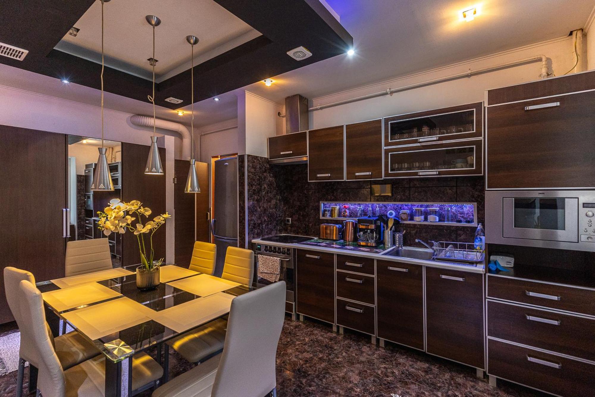 City Vibes Apartment - 3 Bdrms Budapest Esterno foto