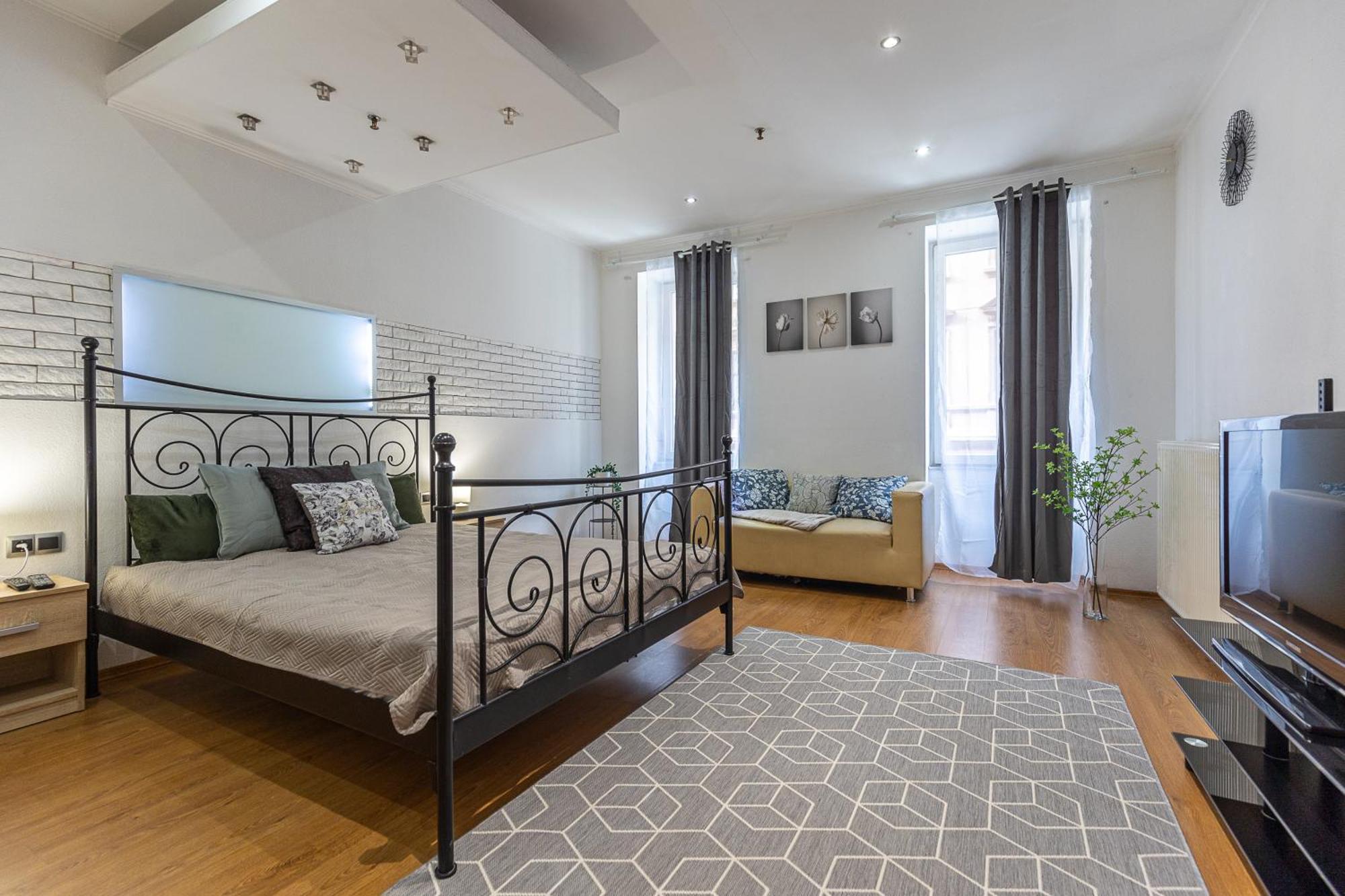 City Vibes Apartment - 3 Bdrms Budapest Esterno foto